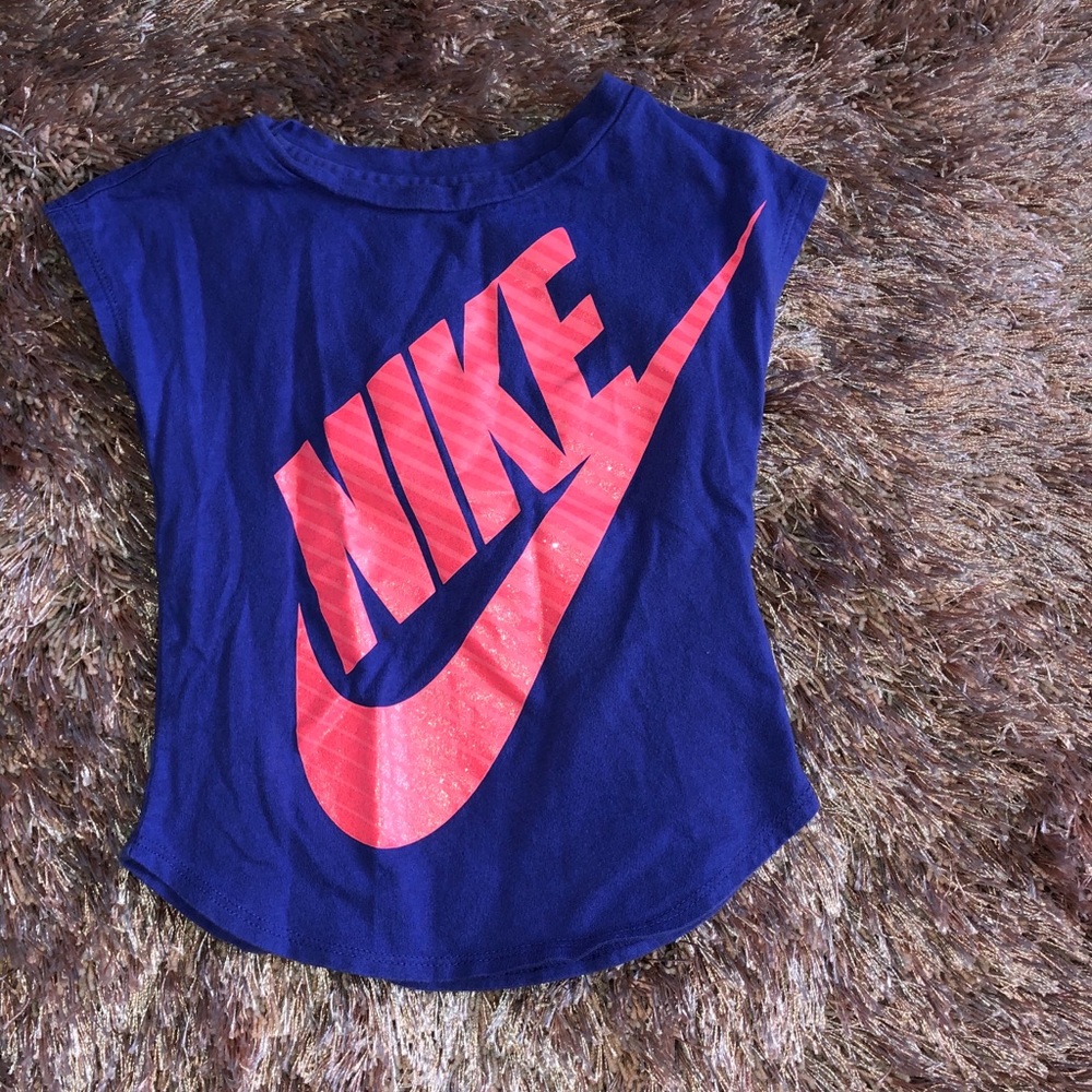Nike T-shirt